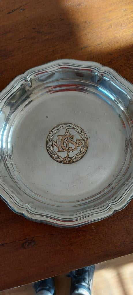 Verzilverde klassiek jubileum gedenks bord., Verzenden