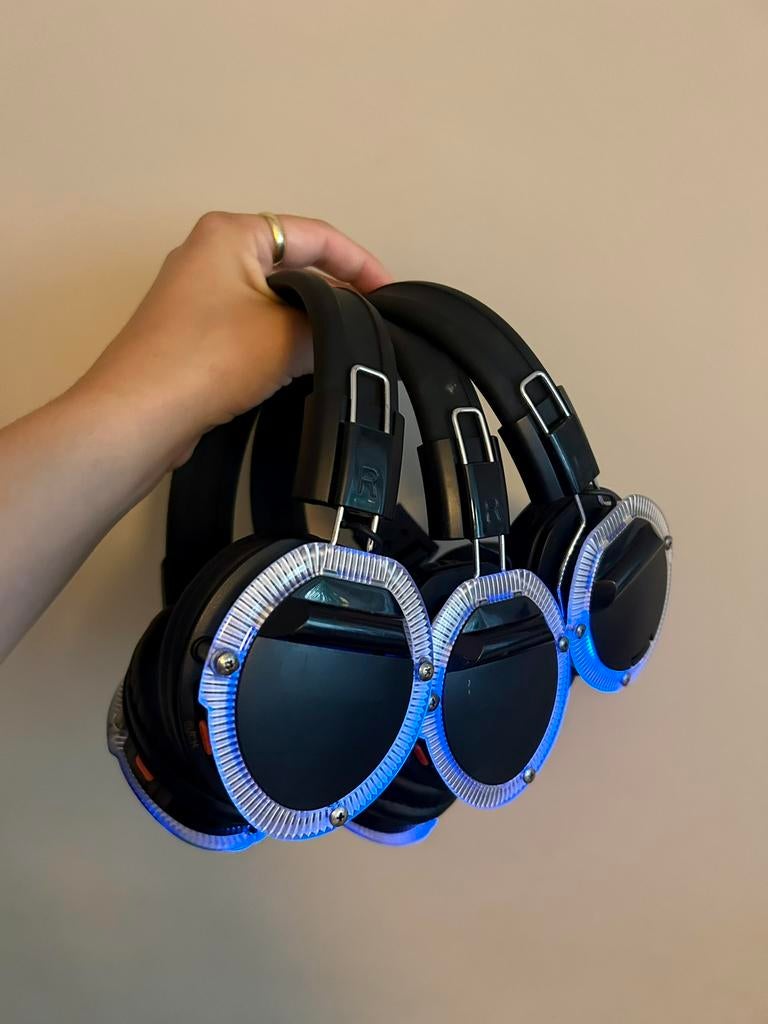 Silent disco set (25x) te huur, Ophalen, Zo goed als nieuw, Overige
