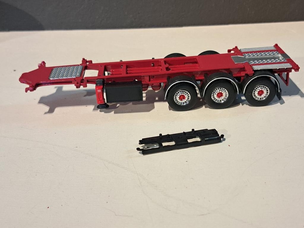 Tekno swapcontainer chassis, Ophalen of Verzenden, Bus of Vrachtwagen, Tekno