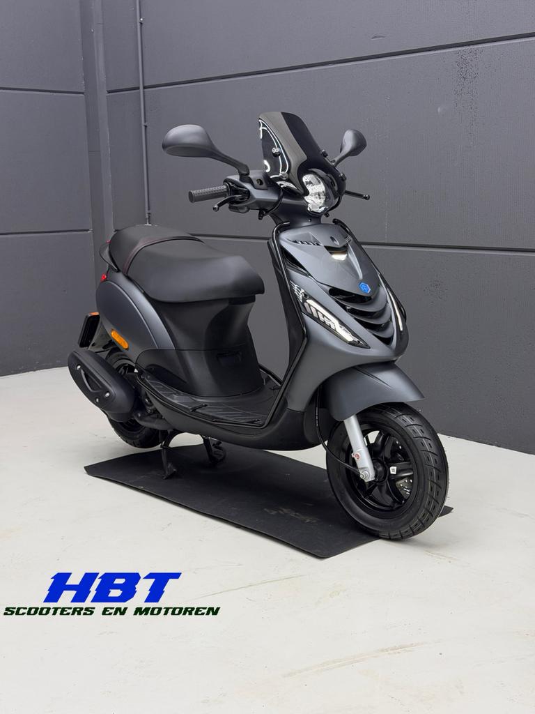 Piaggio Zip E5 0KM | Full Optie | Matt Gray | Brom | Nieuw!, Fietsen en Brommers, Maximaal 45 km/u, Zip, Nieuw, Ophalen of Verzenden