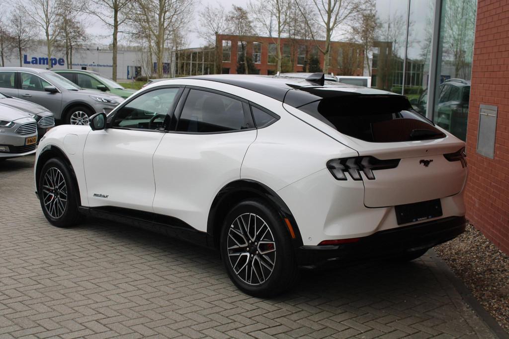 Ford Mustang Mach-E Extended Premium AWD 91 kWh 370pk | Tech, Stof, Zwart, Origineel Nederlands, Vierwielaandrijving