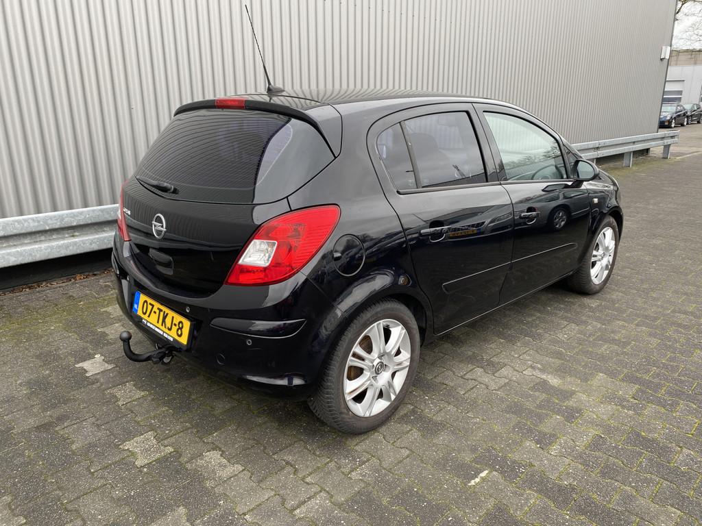Opel Corsa 1.4-16V Cosmo 127Dkm.NAP, A/C, CC, Stoelvw, Stuur, Voorwielaandrijving, Euro 5, Gebruikt, 4 cilinders