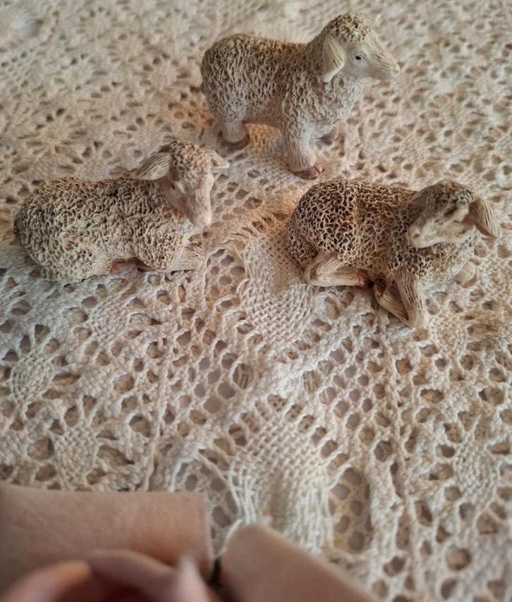 3 Hele schattige kleine schapen beeldjes, gemerkt, Ophalen of Verzenden, Gebruikt, Dier