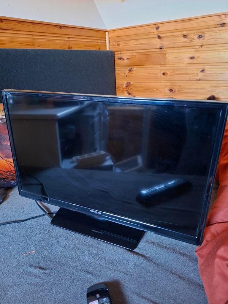 Te koop smart tv Hitachi TV - 80 cm - met dvd speler !, Audio, Tv en Foto, Televisies, Gebruikt, LED, 60 tot 80 cm, Full HD (1080p)