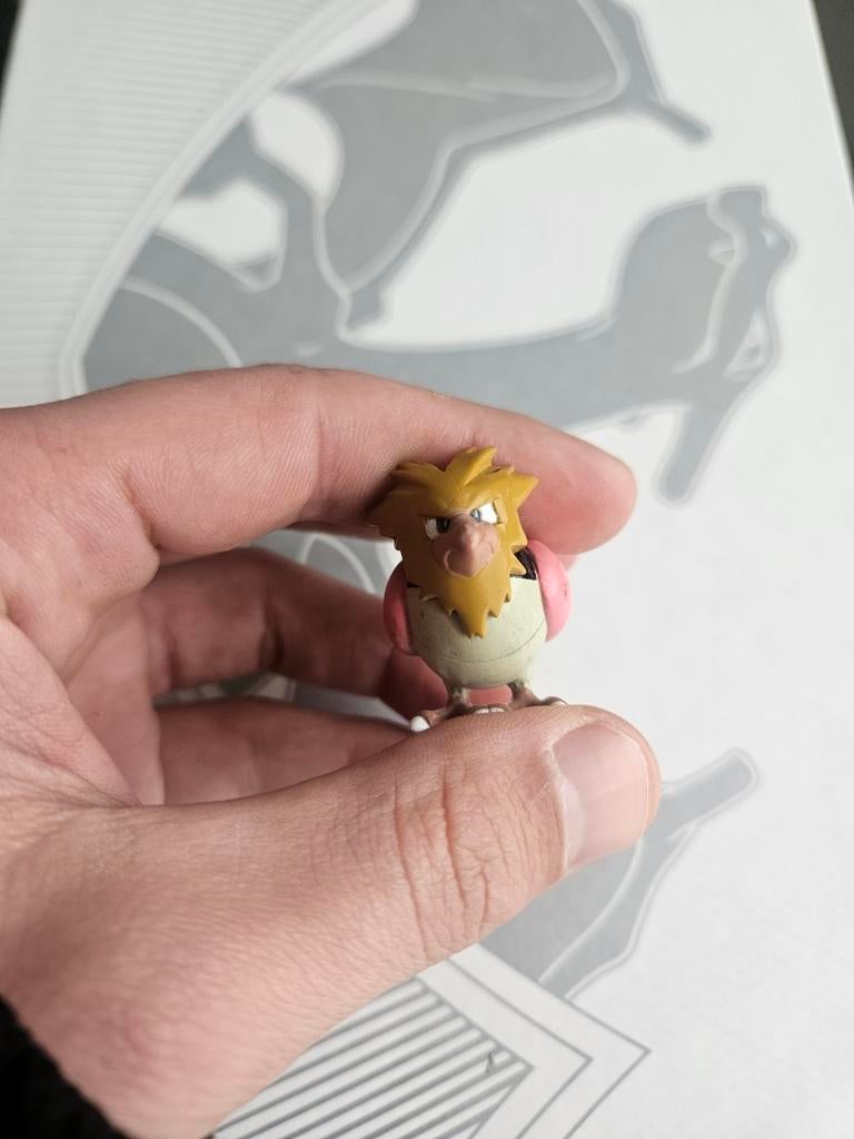 Pokémon Spearow Tomy Figuur - Vintage, Ophalen of Verzenden, Gebruikt