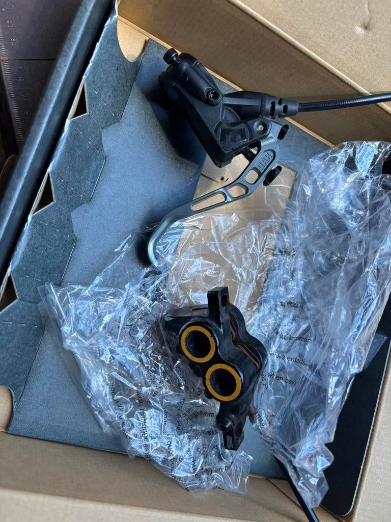 Magura mt5 remmen met oaklevers, Ophalen of Verzenden, Nieuw