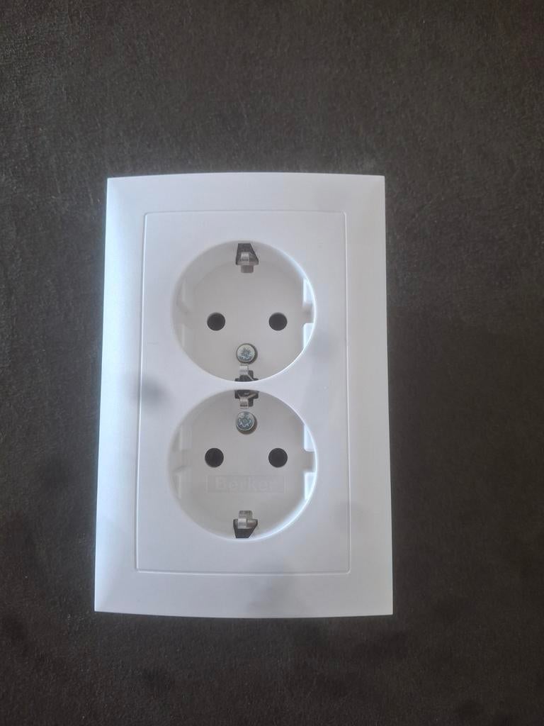 Berker Dubbel Inbouw Stopcontact - Wit, Ophalen of Verzenden, Nieuw, Stopcontact
