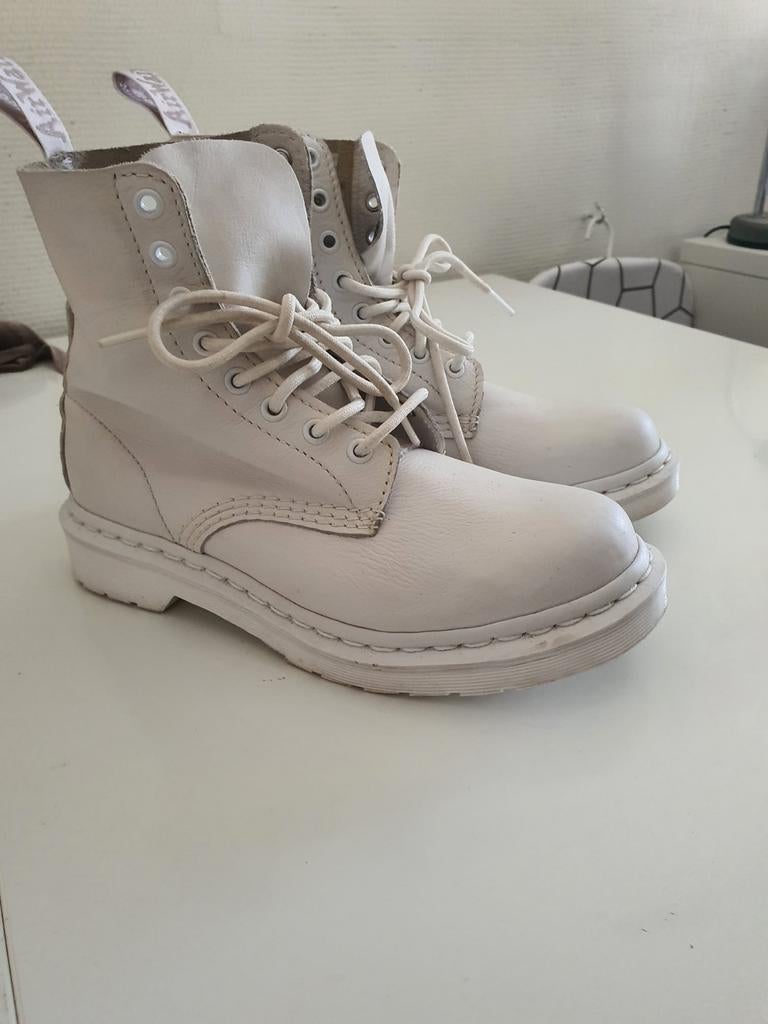 Dr. Martens laarzen wit maat 38, Ophalen of Verzenden, Zo goed als nieuw, Wit