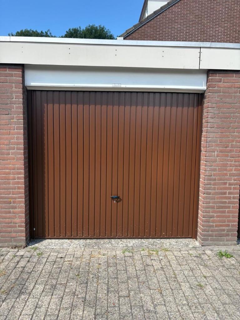 Nette garagebox te koop in Rijswijk (18m2), Huizen en Kamers, Garages en Parkeerplaatsen