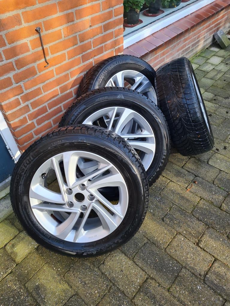 Velgen Nissan qashqai, Auto-onderdelen, Banden en Velgen, 215 mm, 17 inch, Winterbanden, Ophalen of Verzenden