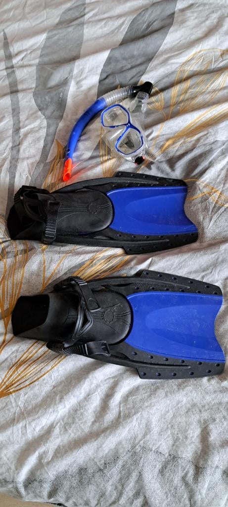 Snorkelset met vinnen en duikbril, Watersport en Boten, Snorkelen, Ophalen of Verzenden, Gebruikt, Snorkelset