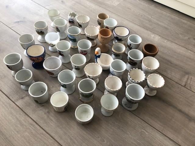 verzameling 38 souvenir eierdopjes, Ophalen of Verzenden