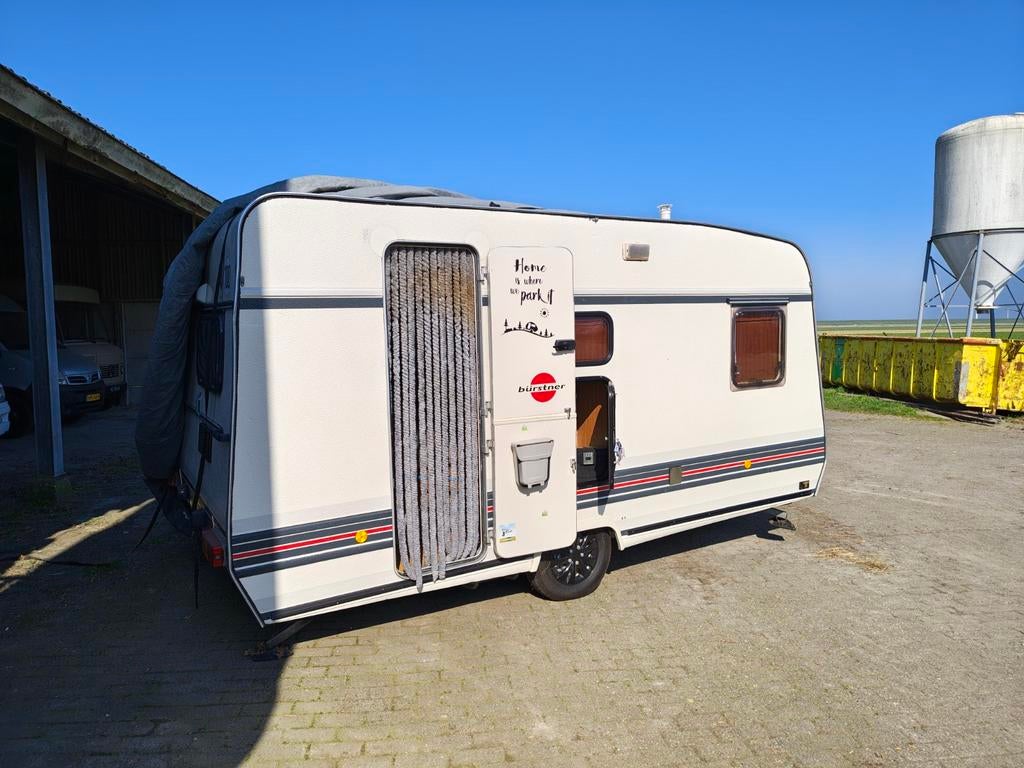 Bustner 425 caravan, Particulier, 500 - 750 kg, Luifel