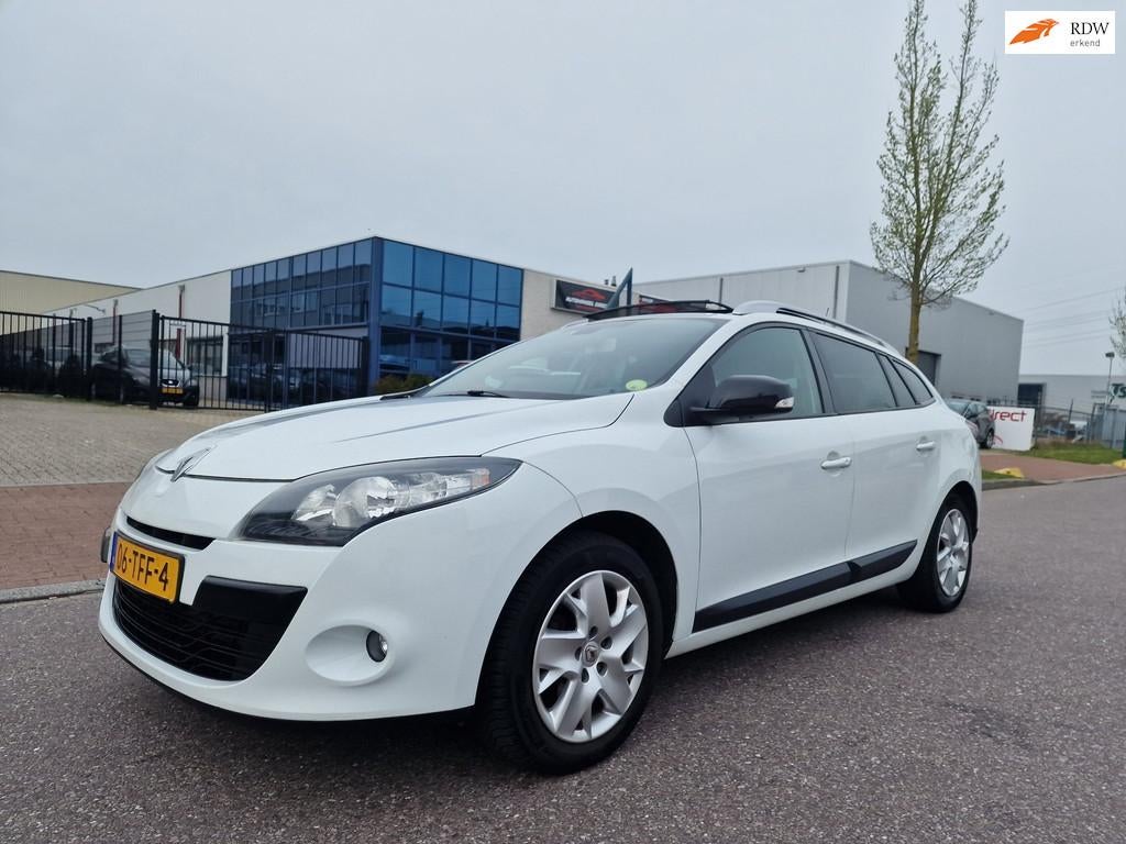 Renault Mégane Estate 1.5 dCi Parisienne PANO NAVI CRUISE T, Voorwielaandrijving, Euro 5, Gebruikt, 4 cilinders