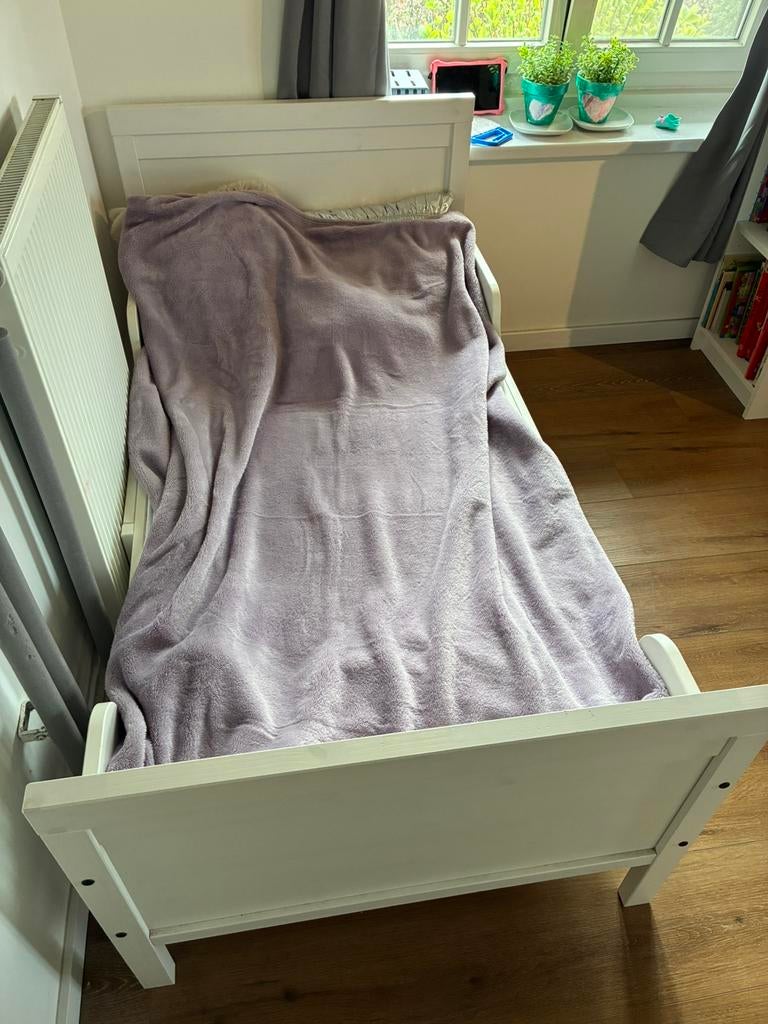 Meegroei bed en kleding kast ikea, Ophalen, 70 tot 85 cm, Zo goed als nieuw, Matras