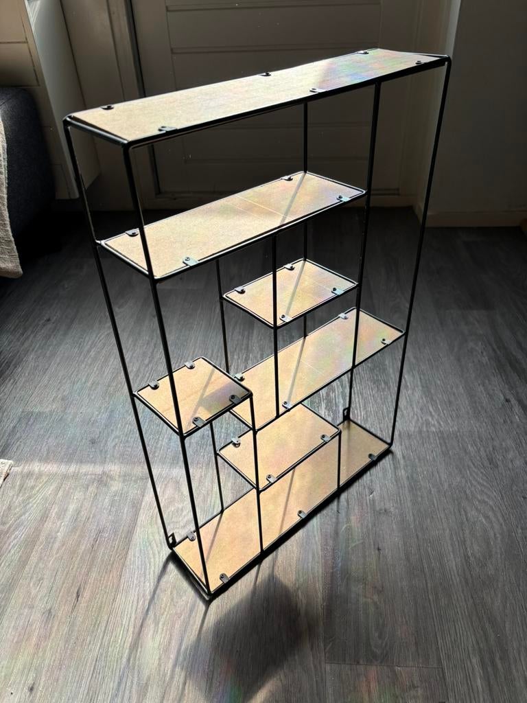 Mooi klein wand decoratie kastje te koop, Huis en Inrichting, Tafels | Sidetables, Ophalen, 50 tot 100 cm, Zo goed als nieuw, 25 tot 50 cm
