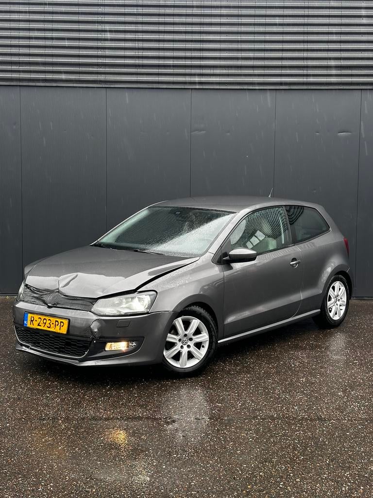 Volkswagen Polo 1.2 TSI 77KW / Met lichte schade!!!…, Voorwielaandrijving, Euro 5, 40 €/maand, Beige