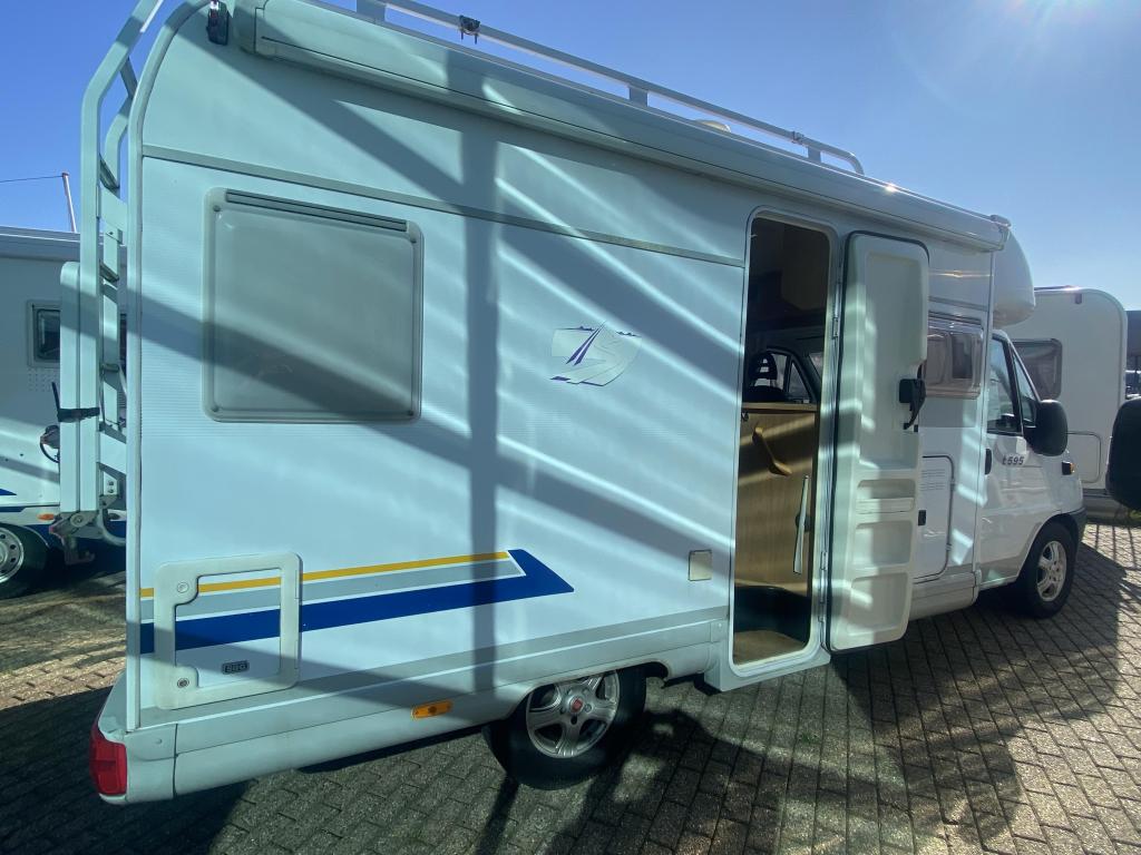 Bürstner T595 AIRCO 2.8 128 pk Fransbed, Caravans en Kamperen, Ringverwarming, Fiat, Achteruitrijcamera, Bedrijf