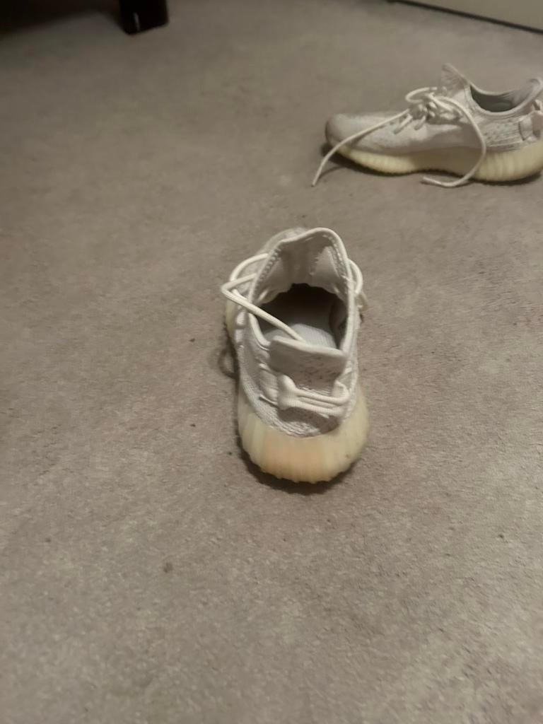 Adidas yeezys boost 350, Ophalen, Zo goed als nieuw, Schoenen