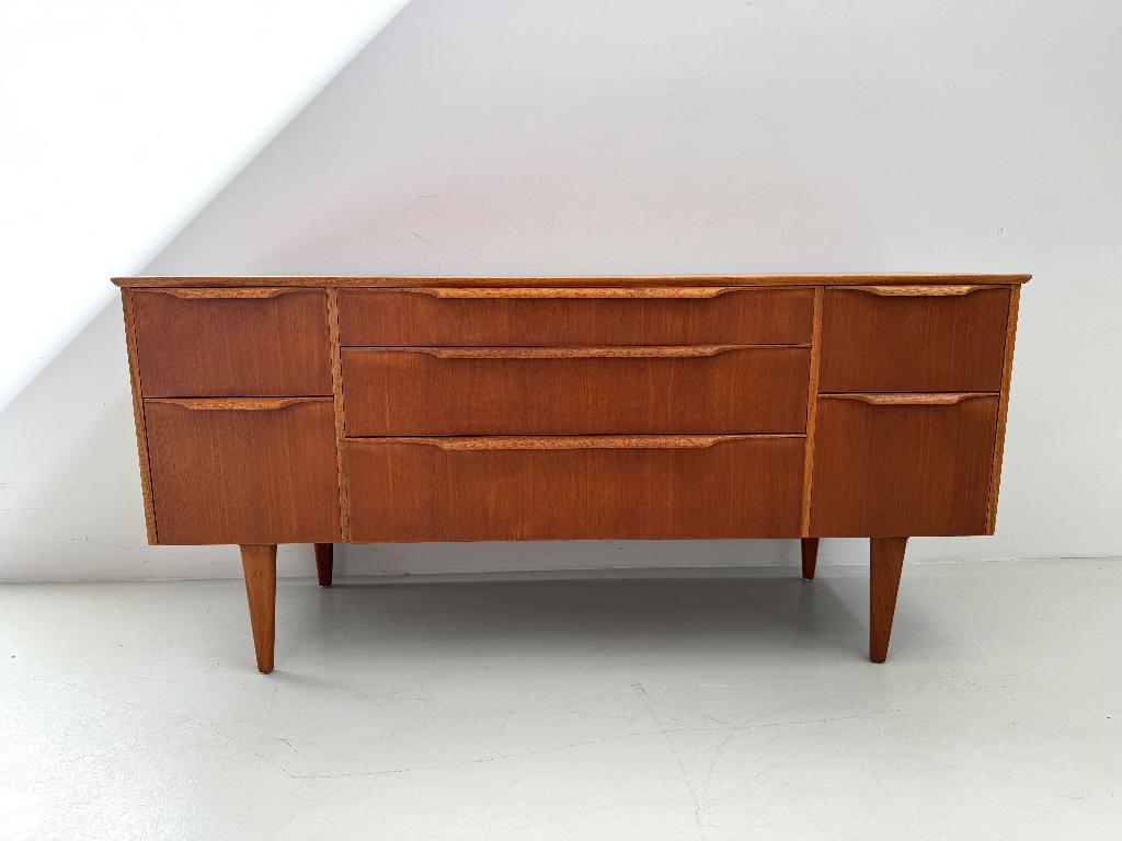 Vintage dressoir Austinsuite, Verzenden, Zo goed als nieuw, 25 tot 50 cm, 150 tot 200 cm
