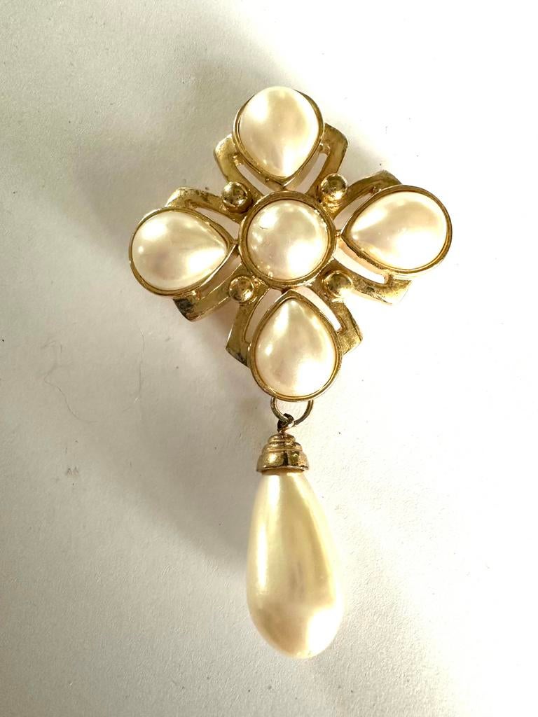 Vintage broche met parels, Verzenden, Zo goed als nieuw, Overige materialen