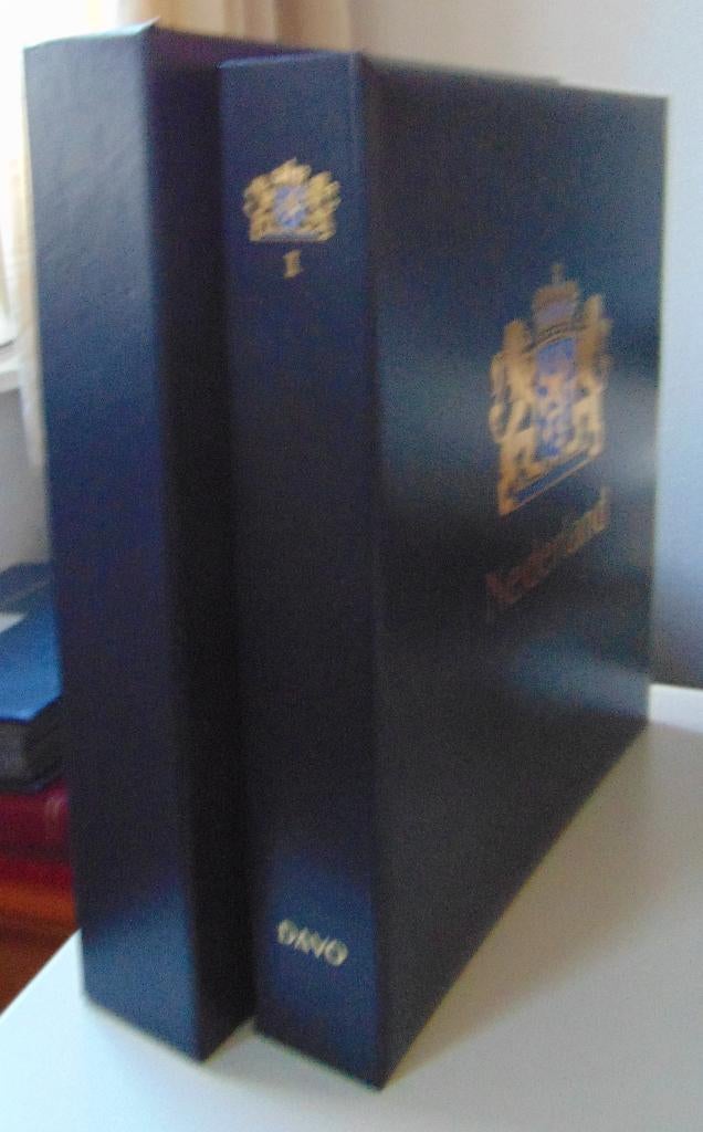 Ned: Luxe DAVO I/cass. + Verzameling 1852/1944, Postzegels en Munten, Postzegels | Volle albums en Verzamelingen, Verzenden, Nederland