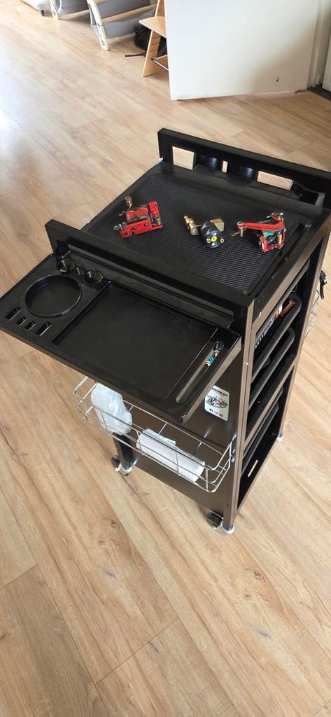 Tattoo trolley staal op wielen, Ophalen