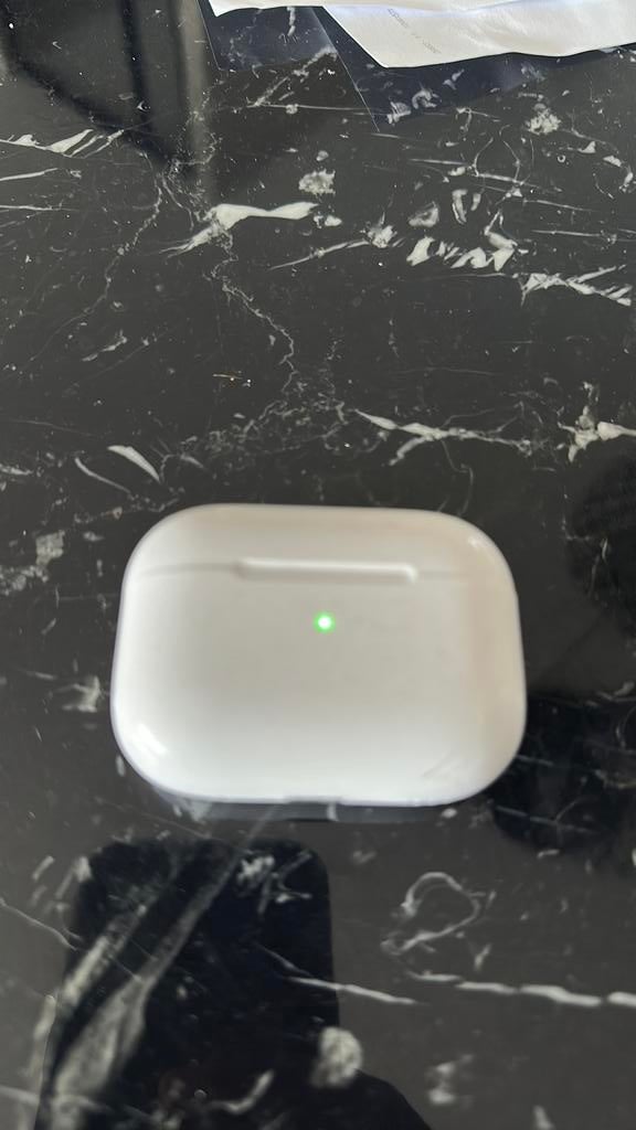 Airpod pro 2 case USB-c, Ophalen of Verzenden, Gebruikt