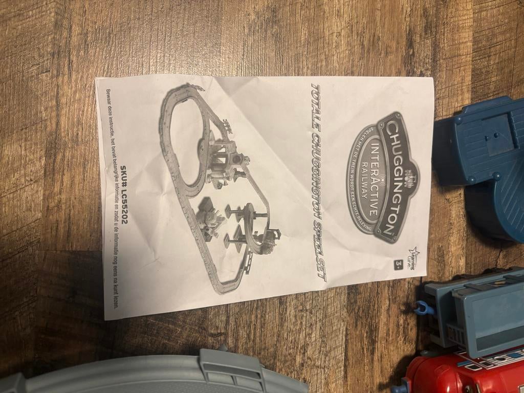 Chuggington Treinset Compleet met Verhoging & Accessoires., Ophalen of Verzenden, Zo goed als nieuw