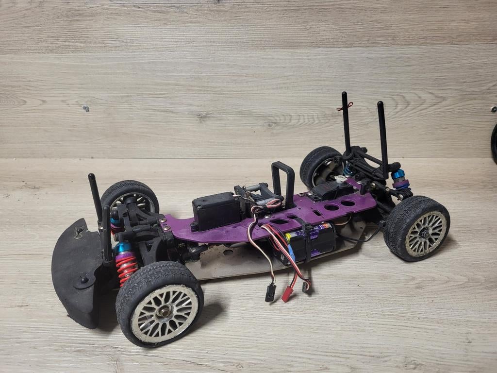 Rc carson chassis 1/10, Ophalen of Verzenden, Zo goed als nieuw, Overige schalen, Auto onroad