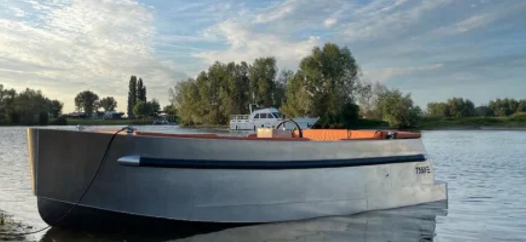 Luxury 55 compleet vaarklaar ( Paasshow bij AVR ), 10 tot 30 pk, Ophalen of Verzenden, Nieuw, Aluminium