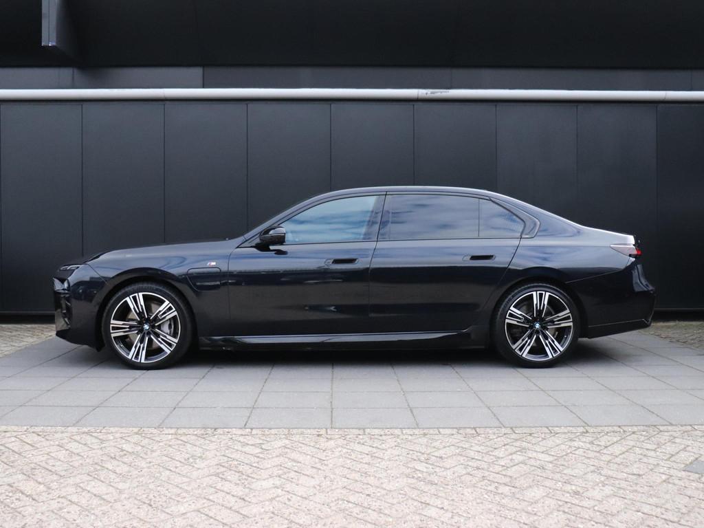 BMW 7-serie 750e xDrive | M SPORT | B&W | MEMORY | PANO | FO, Automaat, Stof, Gebruikt, 2000 kg