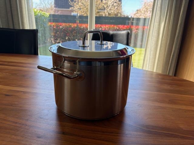 SIGG pan 6 liter, Inductieplaat, Zo goed als nieuw, Rvs, Ophalen