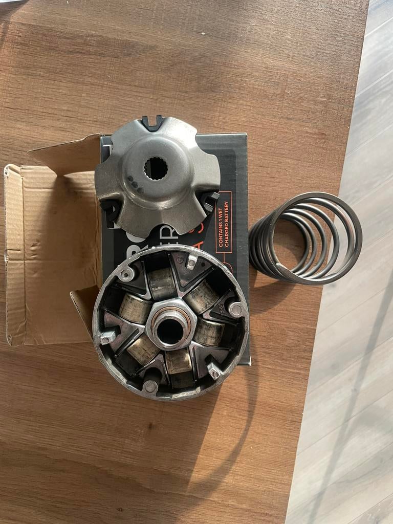 Vario koppeling en drukveer vespa, Ophalen, Zo goed als nieuw, Blok