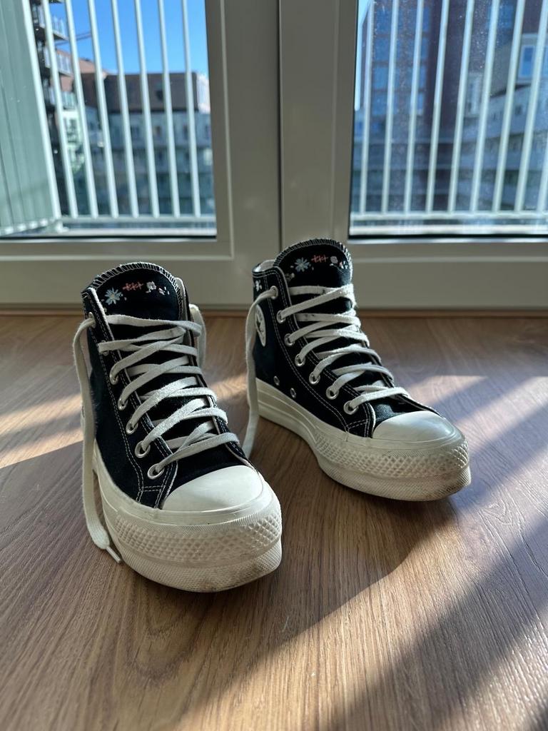Converse Chuck Taylor All Star hoge sneakers - Size EU 36, Kleding | Dames, Schoenen, Ophalen of Verzenden, Gedragen, Zwart, Sneakers of Gympen
