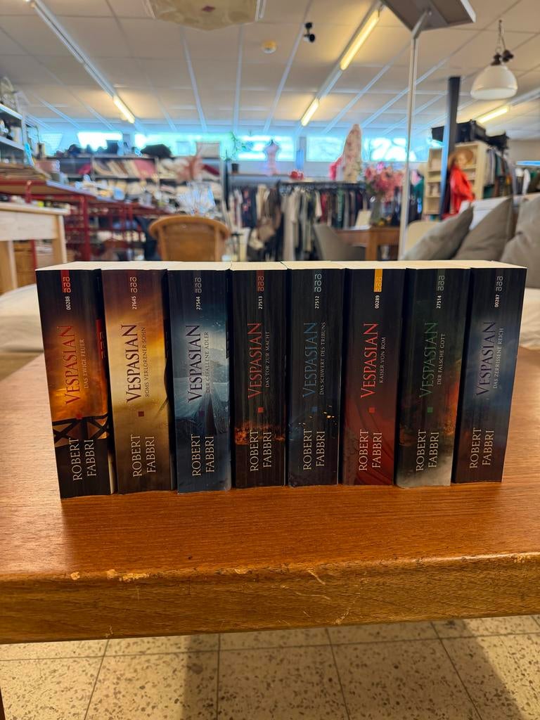 Vespasian Serie 8 boeken, Ophalen, Zo goed als nieuw