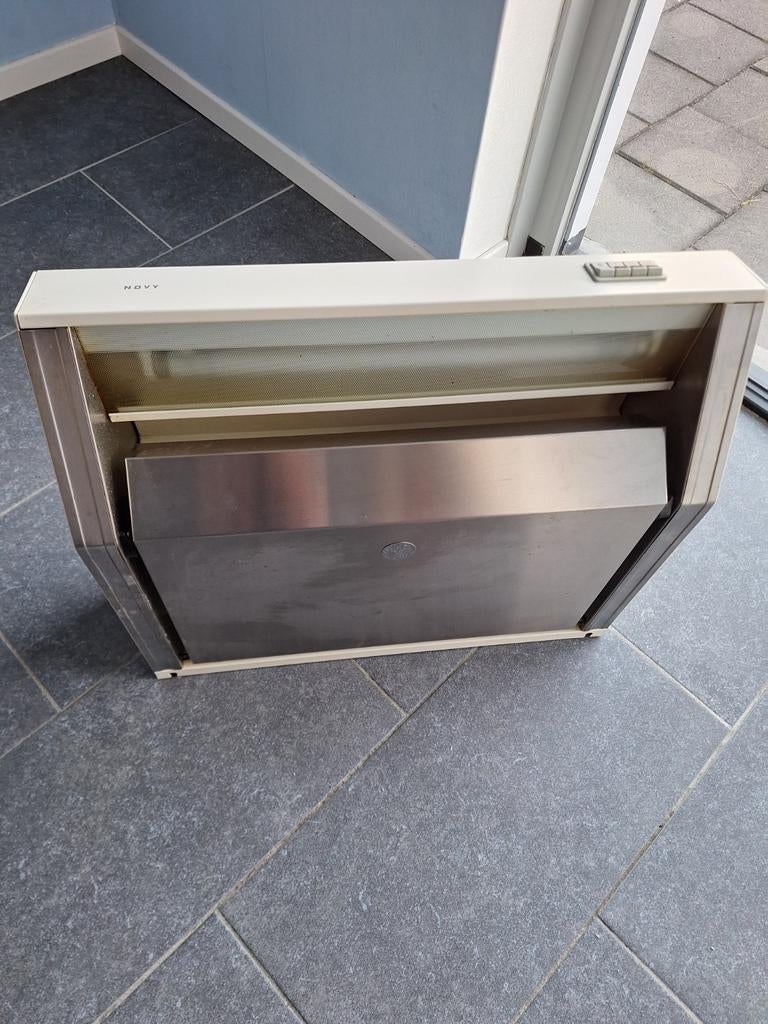 Afzuigkap met motor merk Novy, Ophalen of Verzenden, 200 tot 400 m³ per uur, Wandschouwkap, Motor