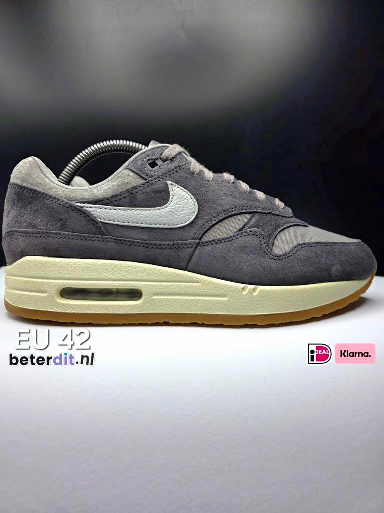 Nike Air Max 1 Crepe 'Soft Grey'
Maat: 42, Kleding | Heren, Schoenen, Nike air max, Ophalen of Verzenden, Nike, Nike