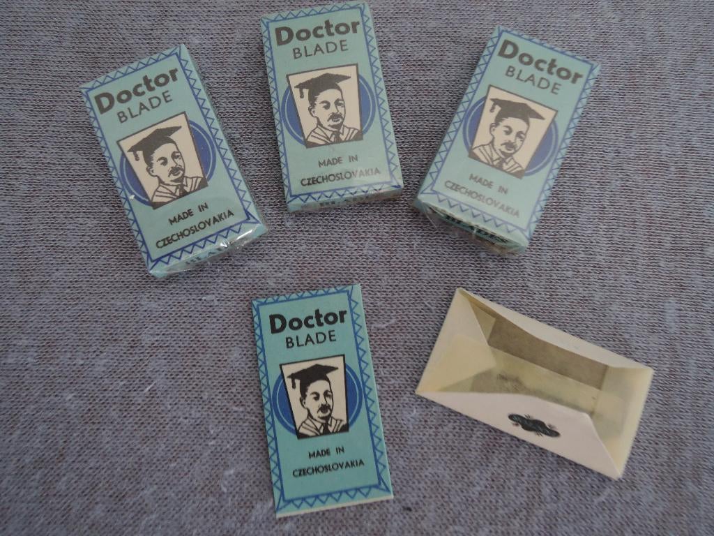 Drie ouderwetse doosjes met elk 5 scheermesjes, Ophalen of Verzenden