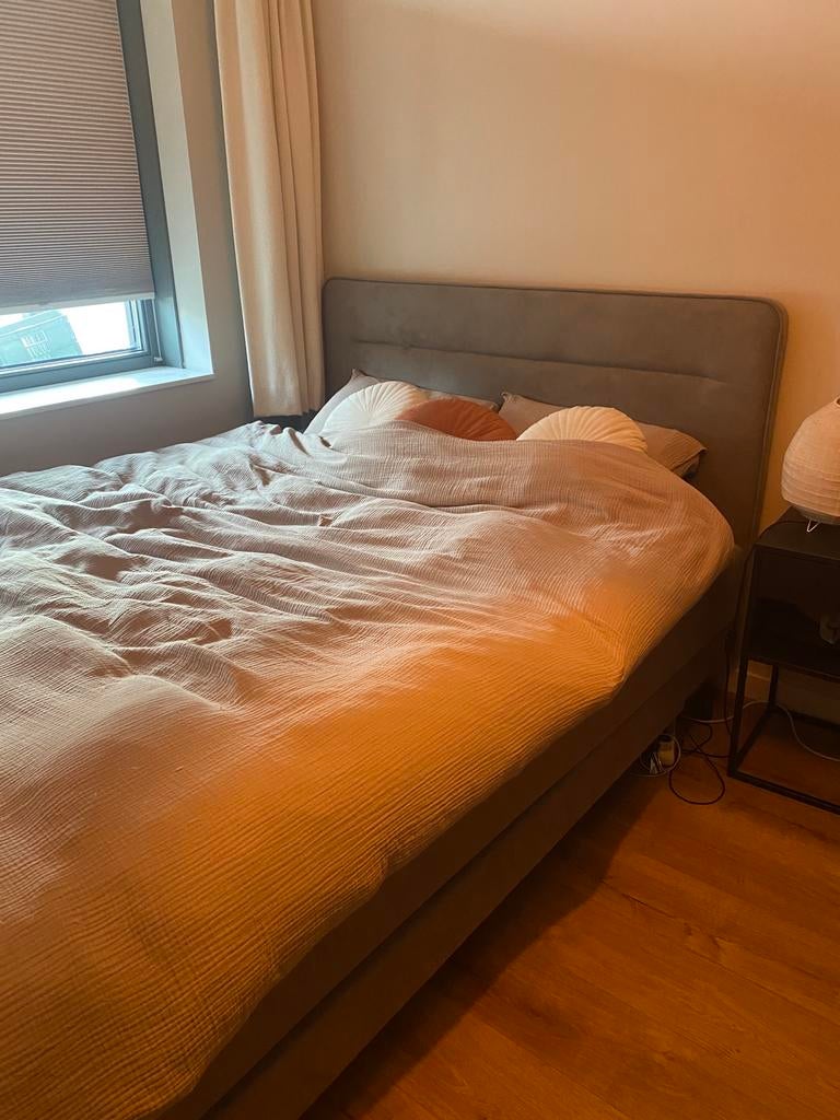 Boxspring 1.60 bij 2.10 m, Ophalen, Gebruikt, Tweepersoons