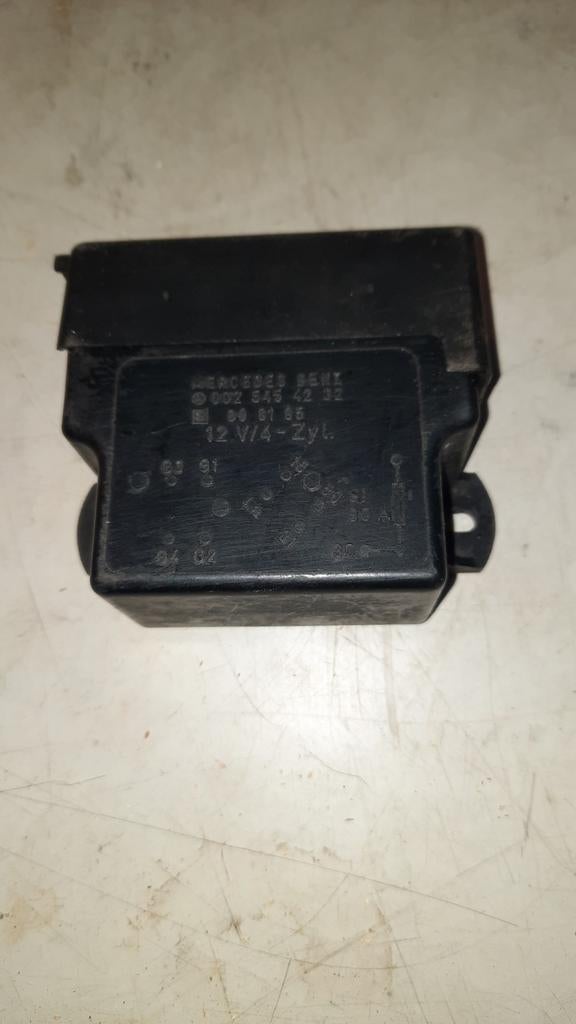 Te koop Relais Mercedes 190d en 200d, Ophalen of Verzenden