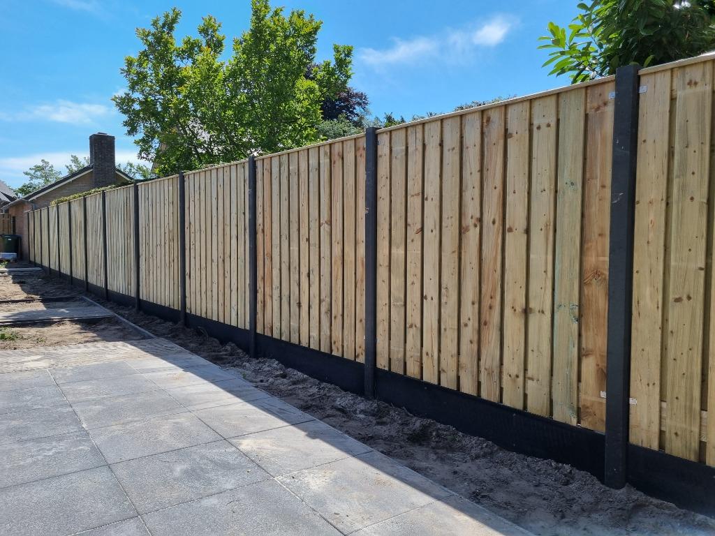 Aanbieding 23 planks hout/beton schutting zonder doorkijk!, Tuin en Terras, Schuttingen, Ophalen, 1 tot 2 meter, Schuttingkampioen