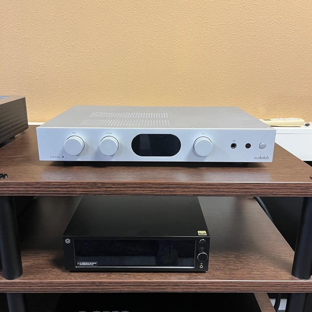 Audiolab 7000A zilver versterker (occasion), Overige merken, Onbekend, Ophalen of Verzenden, Zo goed als nieuw