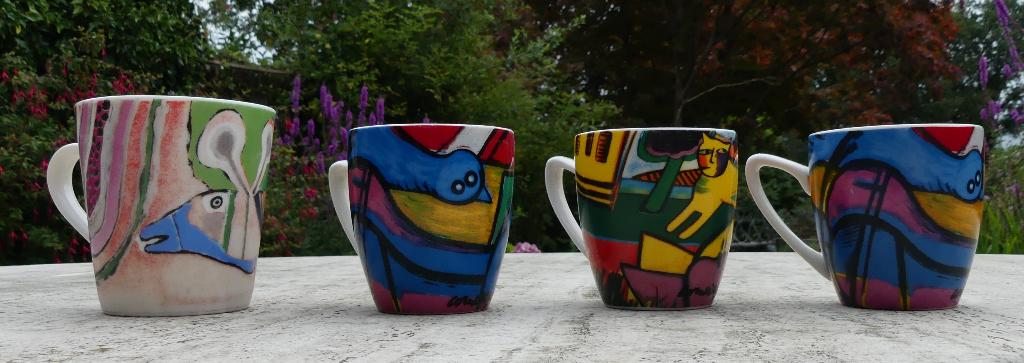 CORNEILLE  4 x Senseo Mok  en 2 x Schilderijtje, Overige materialen, Nieuw, Ophalen of Verzenden, Bord(en)