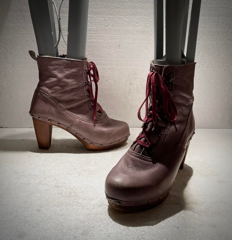 Sanita Danish Clogs enkel laarzen hoge hakken rood paars 40, Overige kleuren, Ophalen of Verzenden, Zo goed als nieuw, Schoenen met hoge hakken