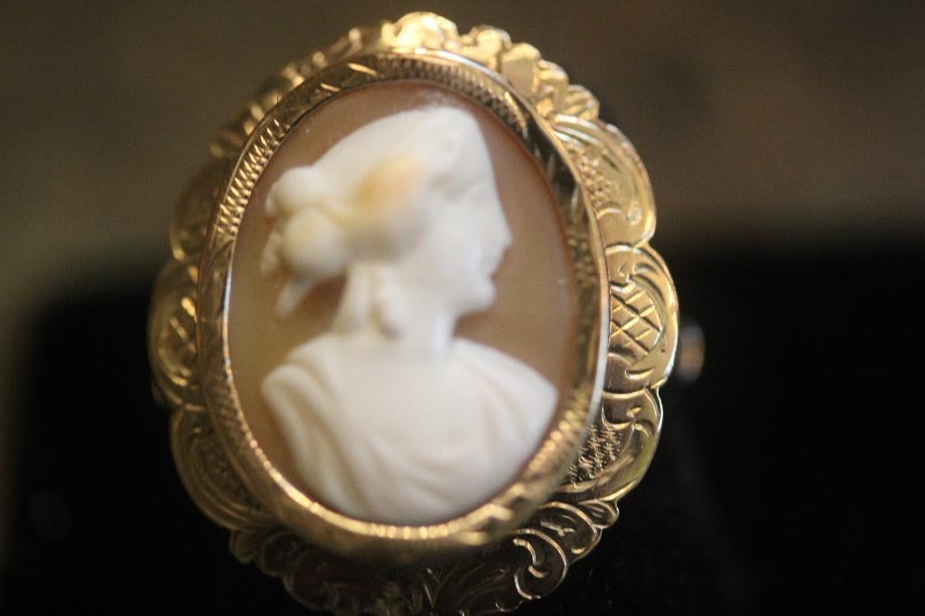 Antieke franse gouden camee ring schelp cameo, Ophalen of Verzenden, Goud, Ring
