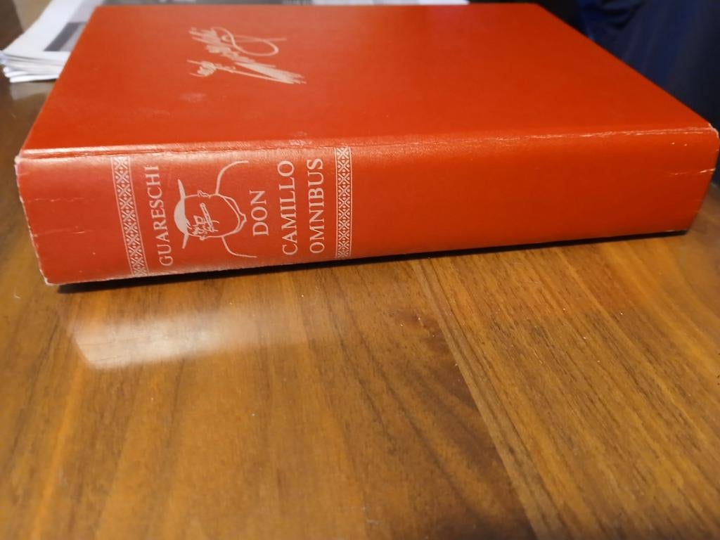 Don Camillo Omnibus - Guareschi, Gelezen, Guareschi, Ophalen of Verzenden, Overige uitgevers