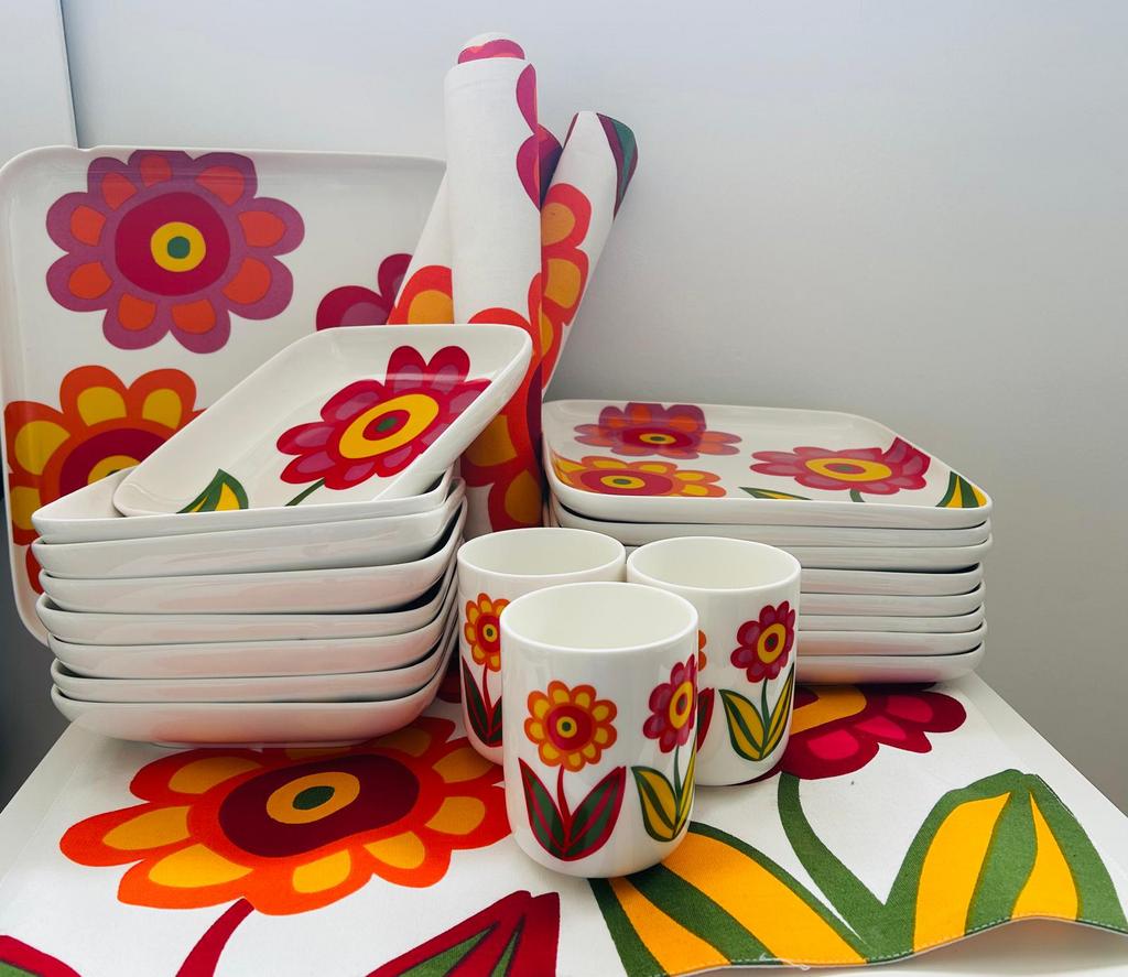 Kleurrijk 20-delig Raffi serviesset, Ophalen, Zo goed als nieuw, Overige stijlen, Porselein