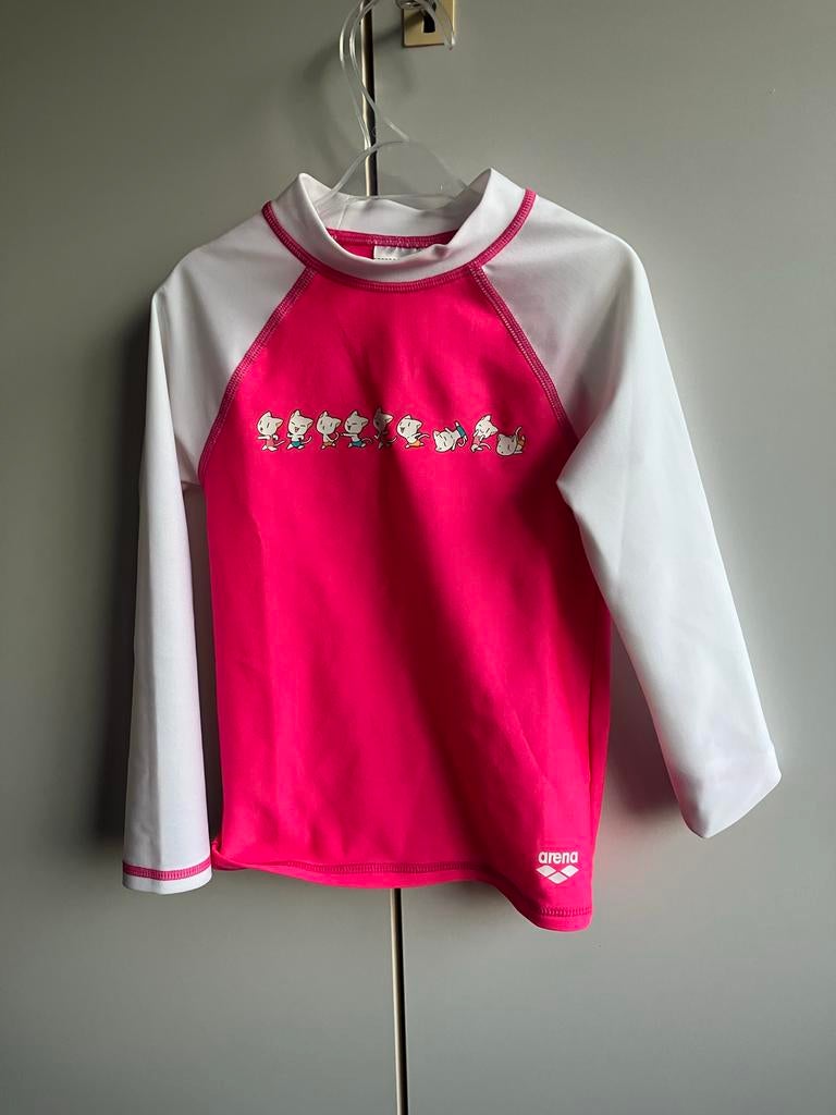 Arena UV Shirt Fel Roze met hoedje - Nieuw!, Kinderen en Baby's, Kinderkleding | Kinder-zwemkleding, Maat 98, Nieuw, Ophalen of Verzenden