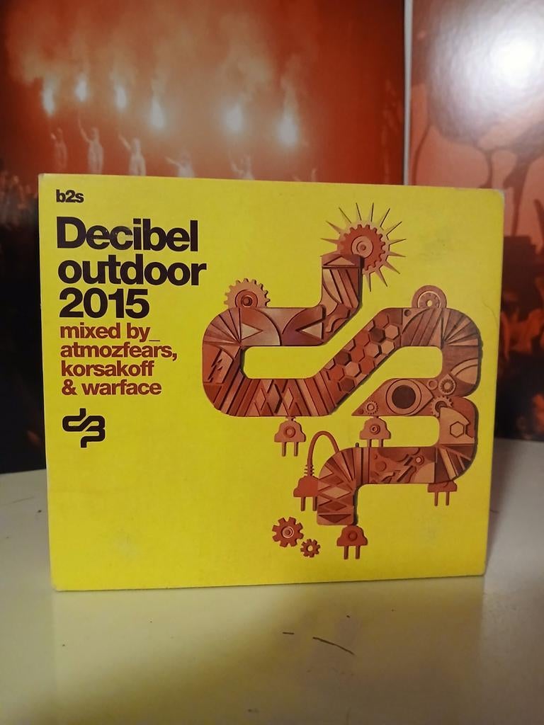 Decibel 2015, Ophalen of Verzenden, Zo goed als nieuw